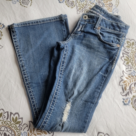 Excellent Condition. Size 3 Vintage Amethyst Flared Jeans. - Picture 7 of 7